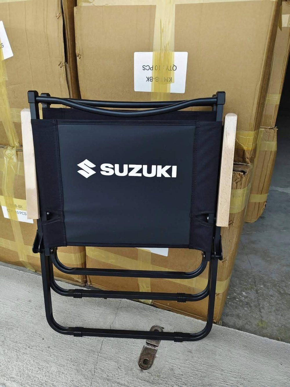 เก้าอี้แคมป์ปิ้งสกรีนโลโก้ SUZUKI ผลิตโดย AEW CAMPING